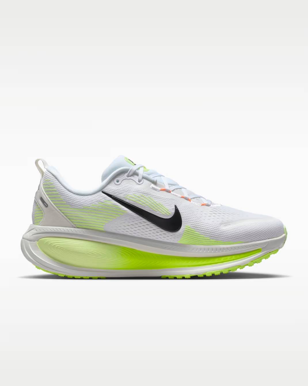 NIKE VOMERO 18